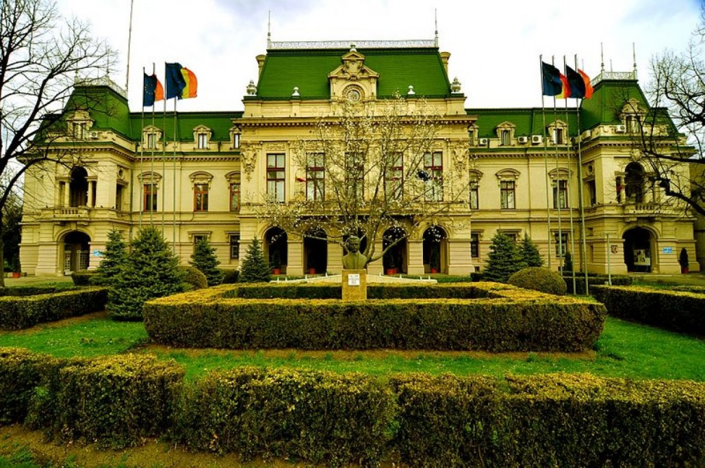 Palatul_Roznovanu_-_Iasi