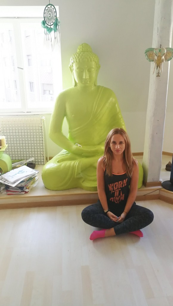 yoga 16